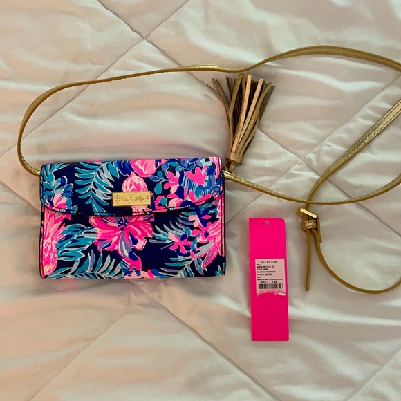Lilly Pulitzer Handbags - NWT Lilly Pulitzer crossbody!
